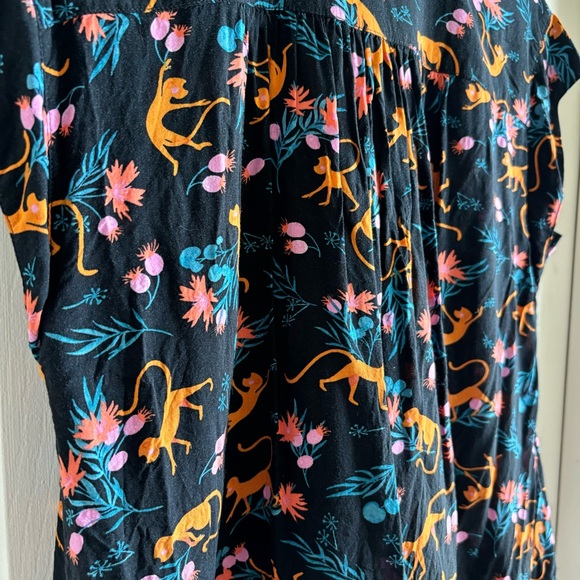 Maeve Picnic Buttondown in Black Motif - Picture 8 of 10